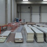 sklad panelů pro výrobu garážových vrat