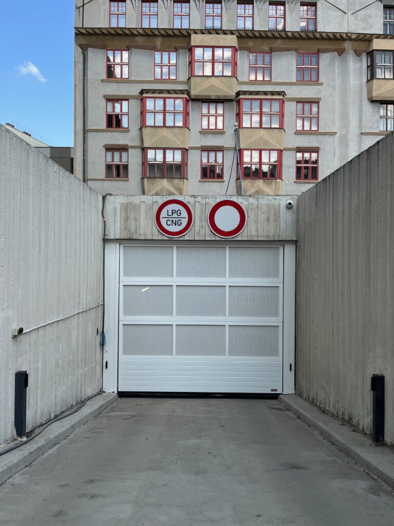 Nová realizace průmyslovýh vrat v Praze